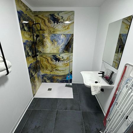 Aparthotel Ynfinity à Valence Extérieur photo