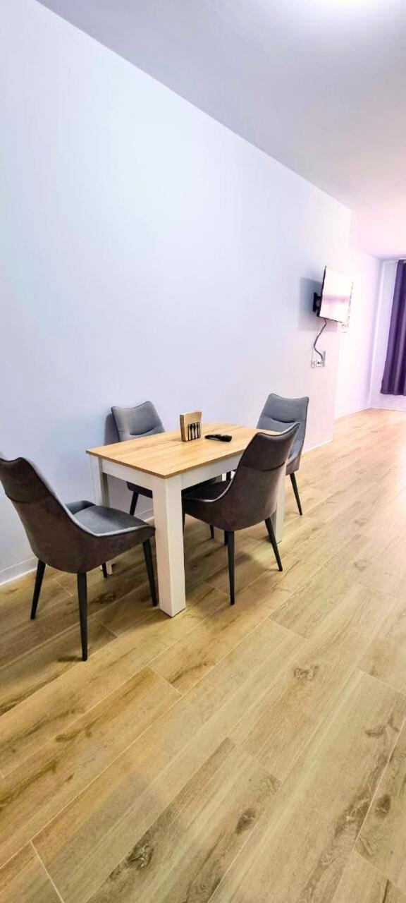 Aparthotel Ynfinity à Valence Extérieur photo