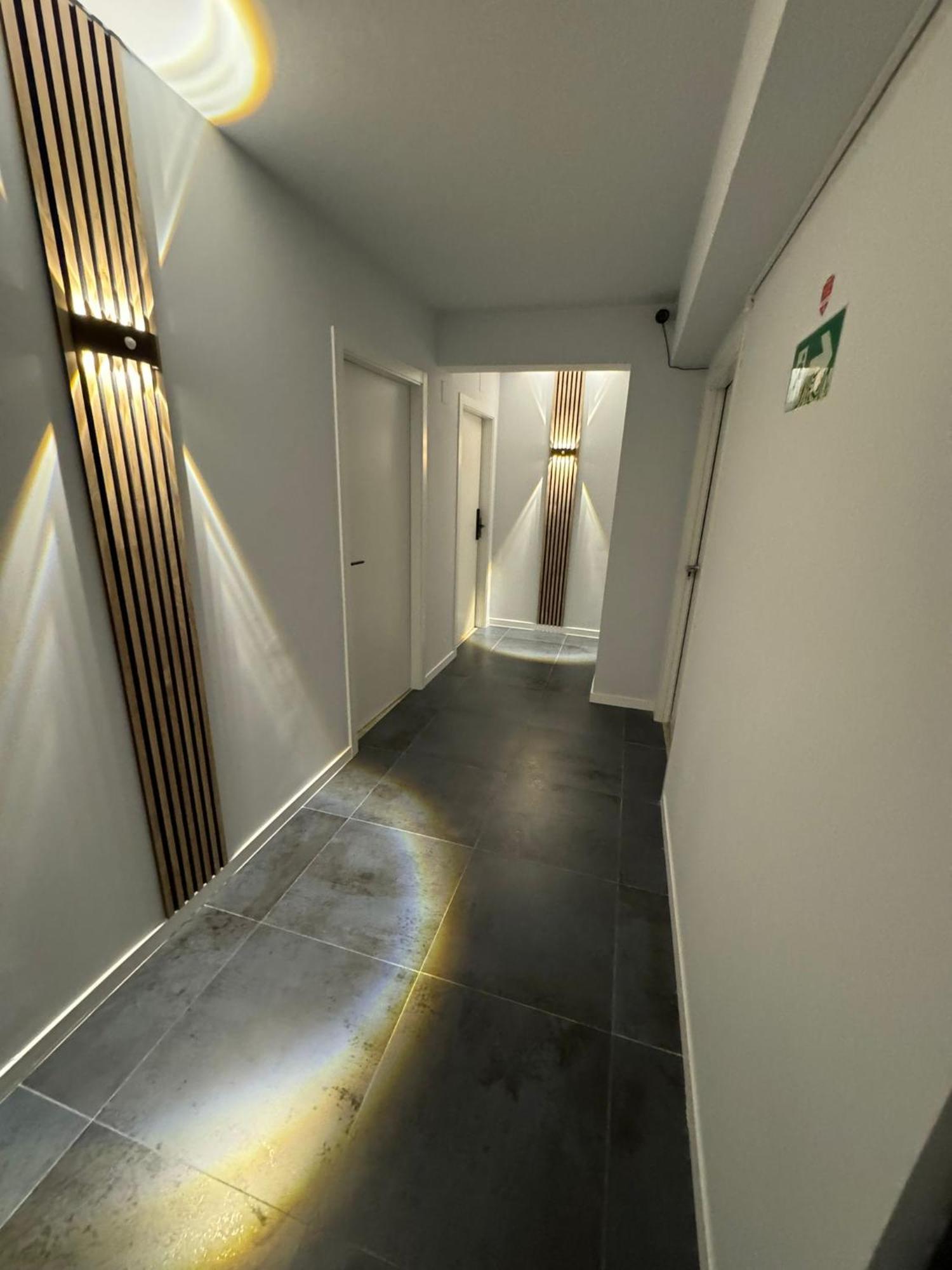 Aparthotel Ynfinity à Valence Extérieur photo